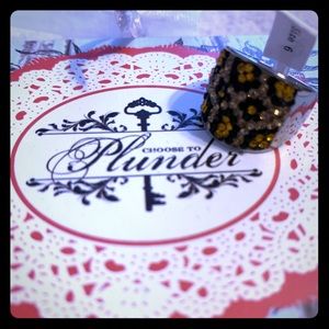 Plunder Leopard Stine size 6 ring